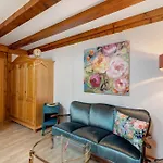 Gaestehaus Weingut Mangel Pensión 3*