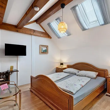 Гостевой дом Gaestehaus Weingut Mangel