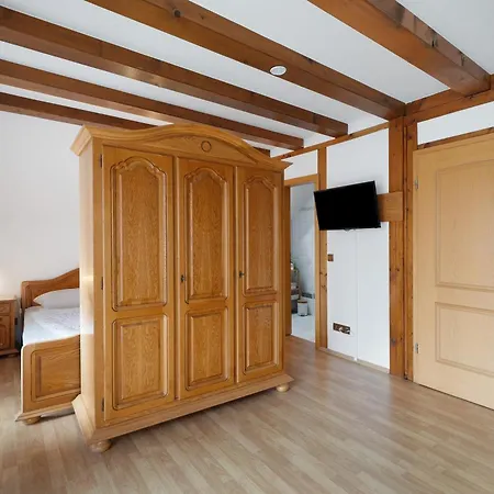 Pensionat Gaestehaus Weingut Mangel