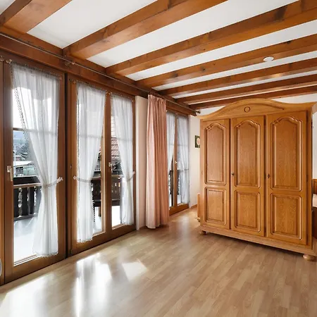 Pensionat Gaestehaus Weingut Mangel 3*