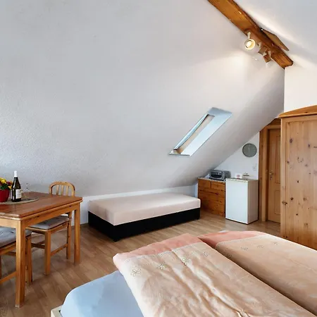 Gaestehaus Weingut Mangel 3*