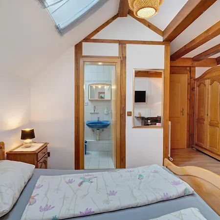 Pensionat Gaestehaus Weingut Mangel 3*